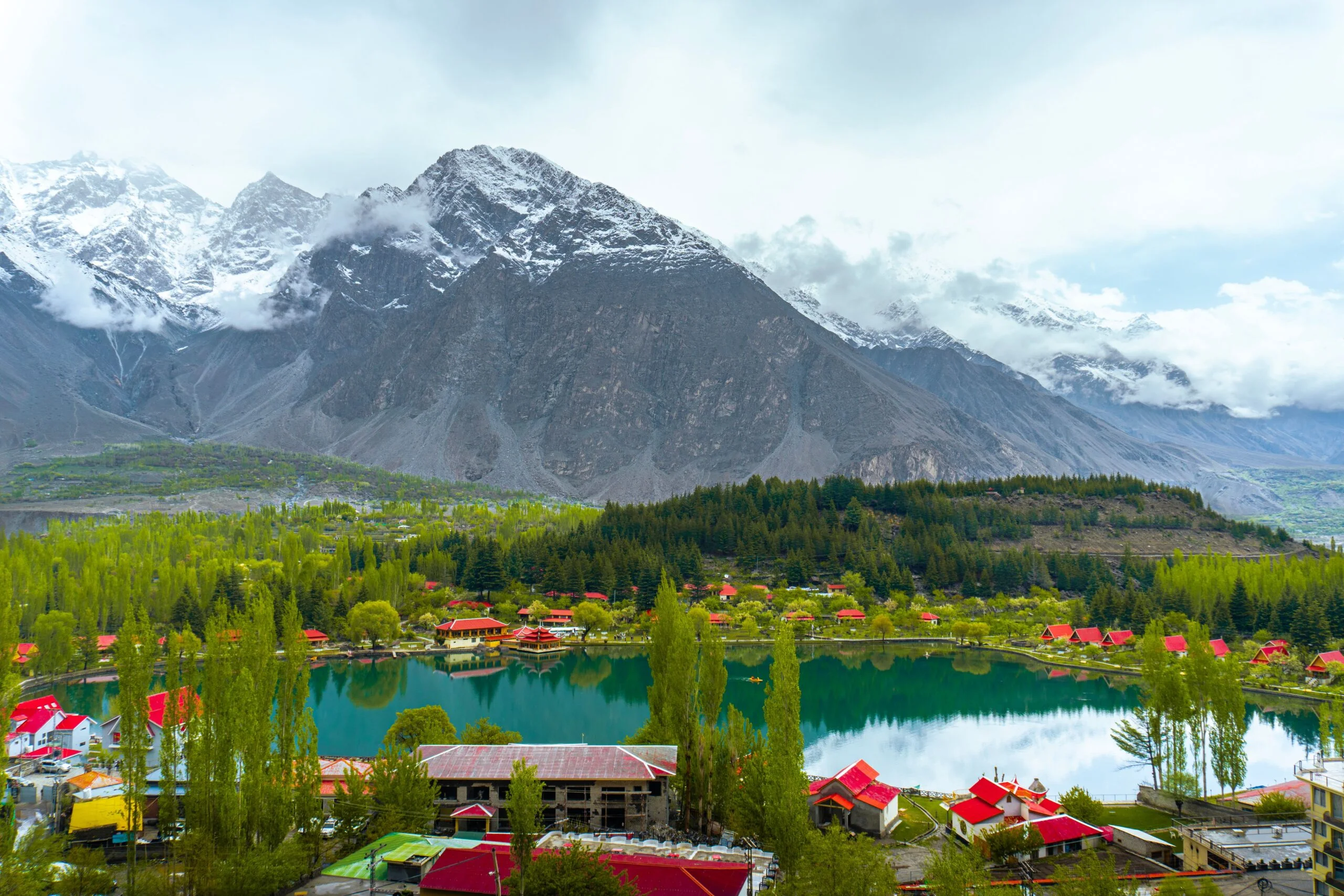 3 Days Group Tour Skardu — Upper Kachura Lake, Shangrila Resort, Shigar Fort