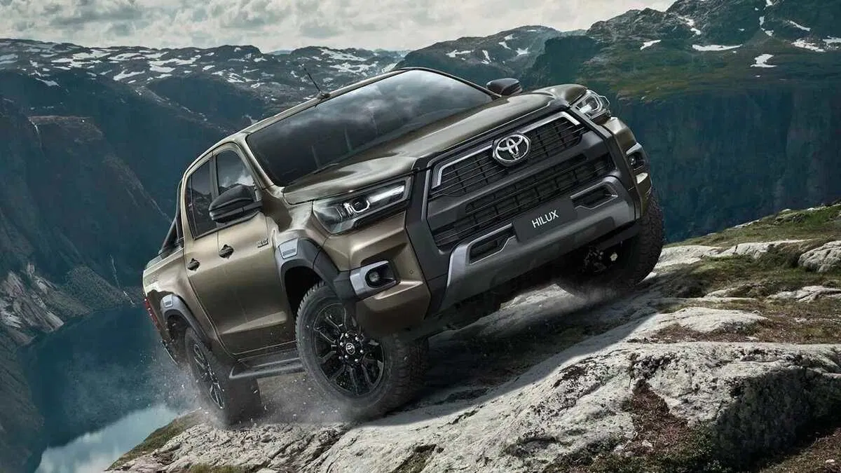 4x4 jeep car rental in Skardu, Gilgit-Baltistan — North Ka Safar mountain vehicle hire