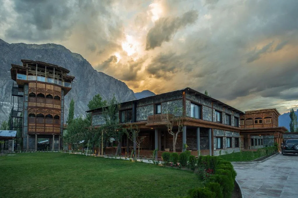 Luxury hotel in Skardu with Karakoram mountain views at sunset — North Ka Safar hotel booking Gilgit-Baltistan